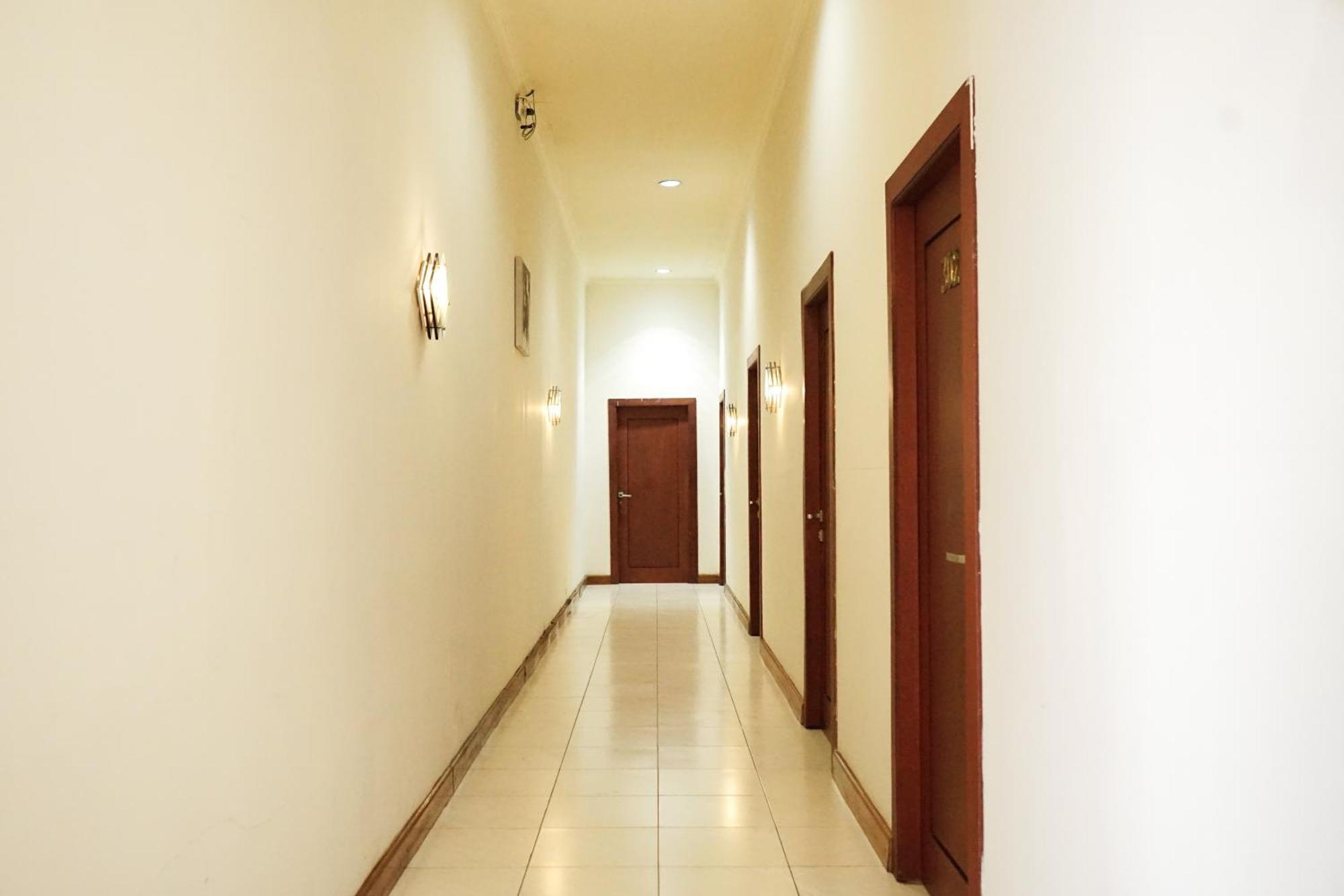 Urbanview Hotel Ratu Elok Syariah Banjarbaru By Reddoorz Martapura  Exterior photo